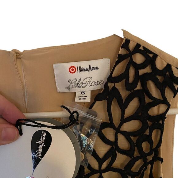 Neiman Marcus Lela Rose for Target NEW women's Guipure lace blouse silk blend XS - Picture 2 of 7